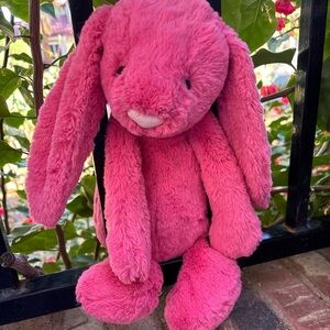 Jellycat STRAWBERRY BUNNY  Dark Pink Rabbit RETIRED 14" Rare Heart shape nose